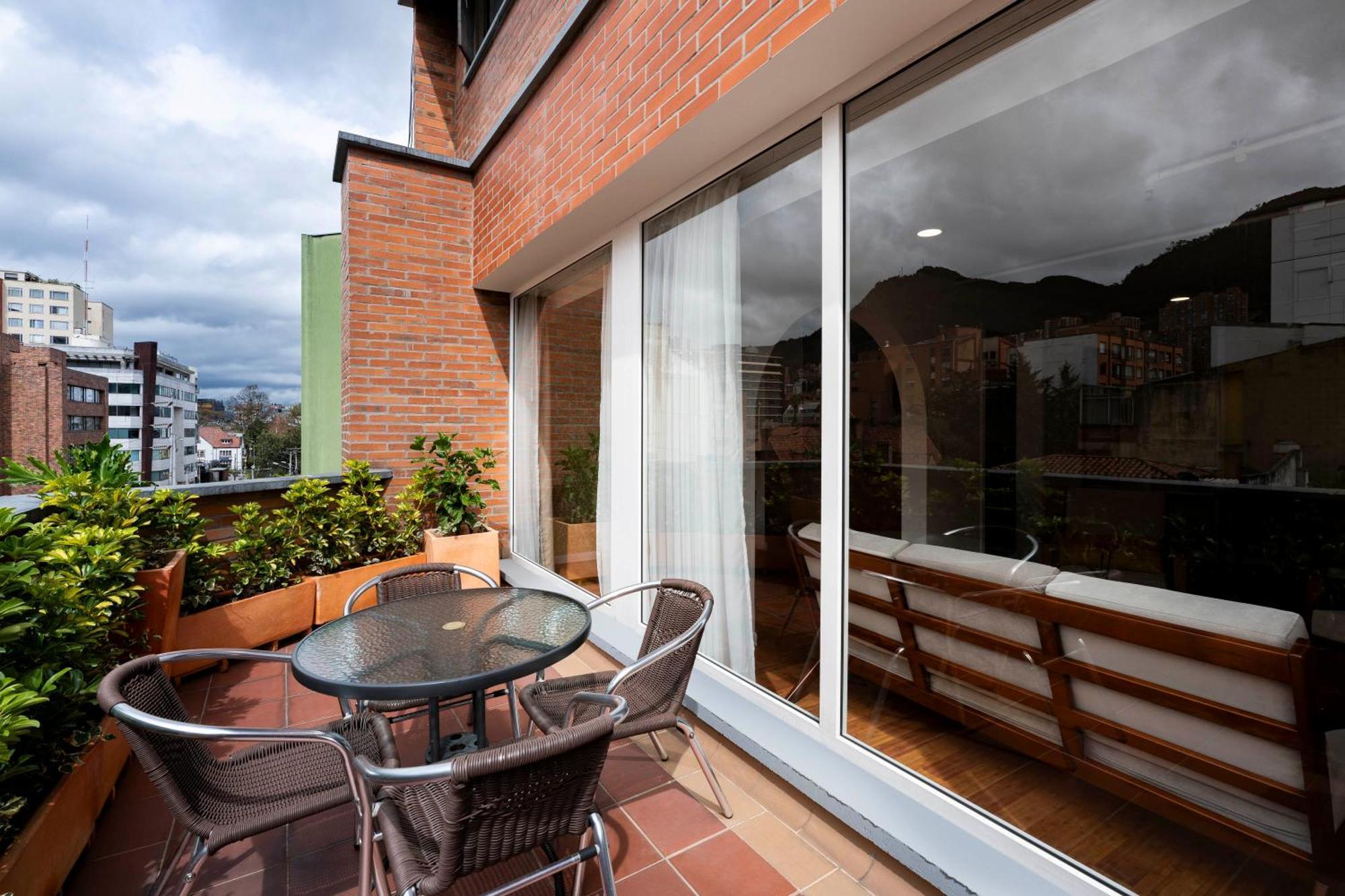 Suites By Vilar America Bogotá Exteriér fotografie